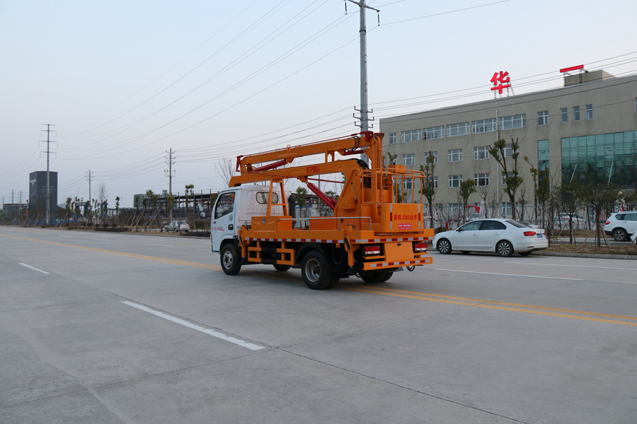 华一高空作业车